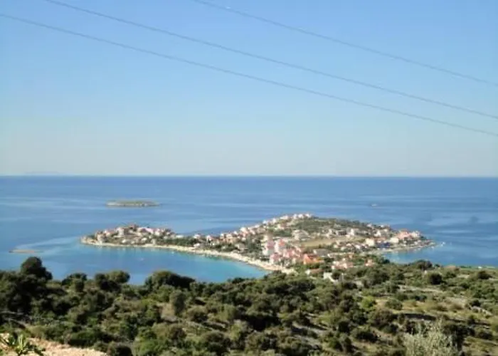 Mit Blick Auf Wasser By Interhome